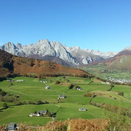 De Montagne Du Plateau De Lhers- Accueil Randonneurs *